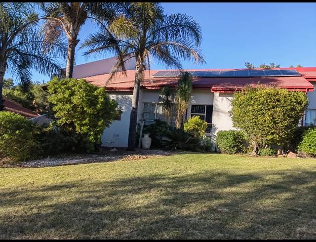 4 BEDROOM HOUSE FOR SALE IN OVERKRUIN